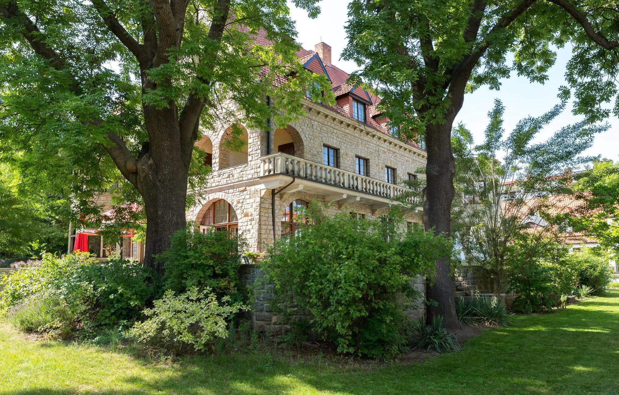 Parkhotel Unter Den Linden Халберщат Екстериор снимка