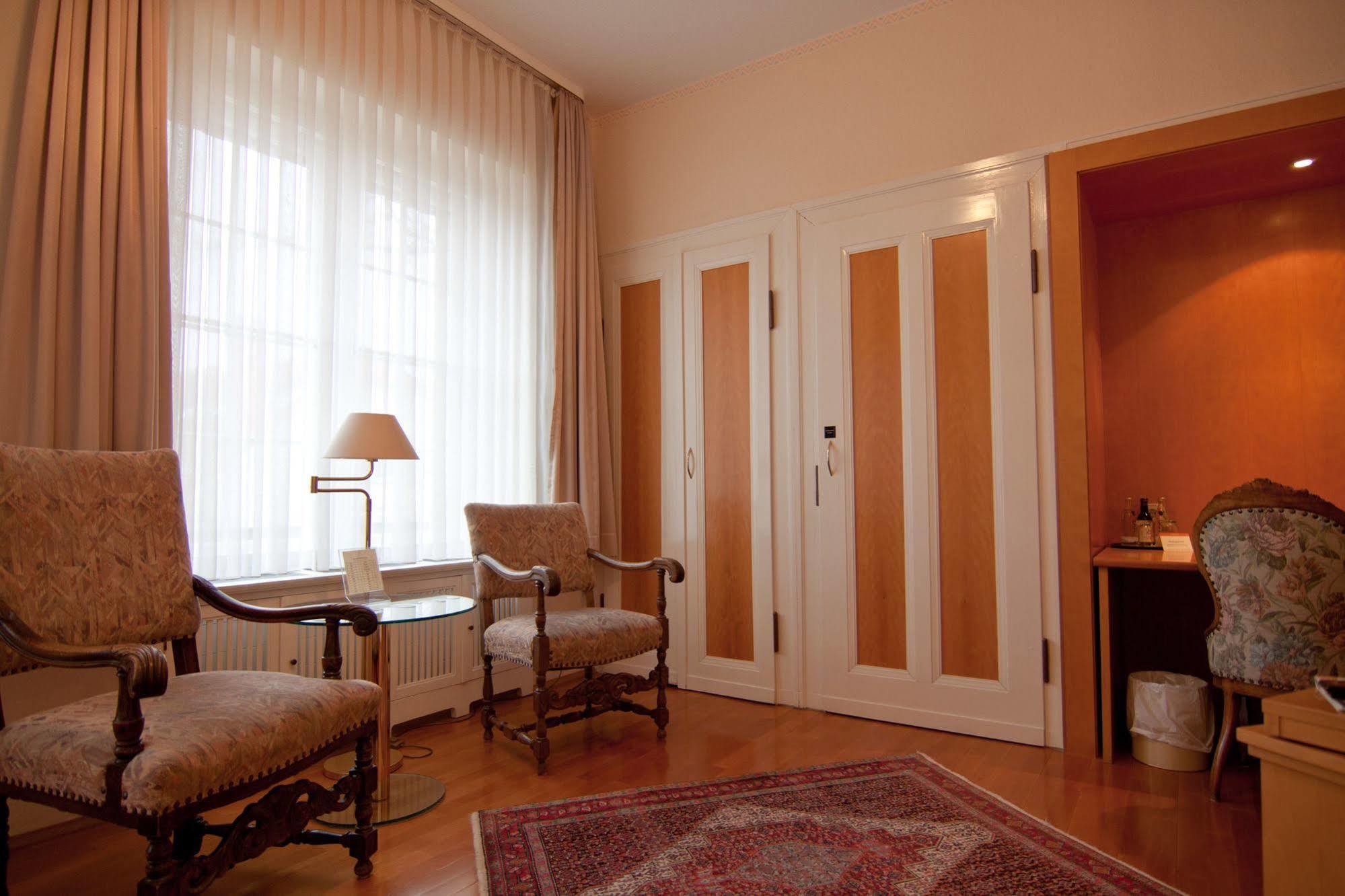 Parkhotel Unter Den Linden Халберщат Екстериор снимка