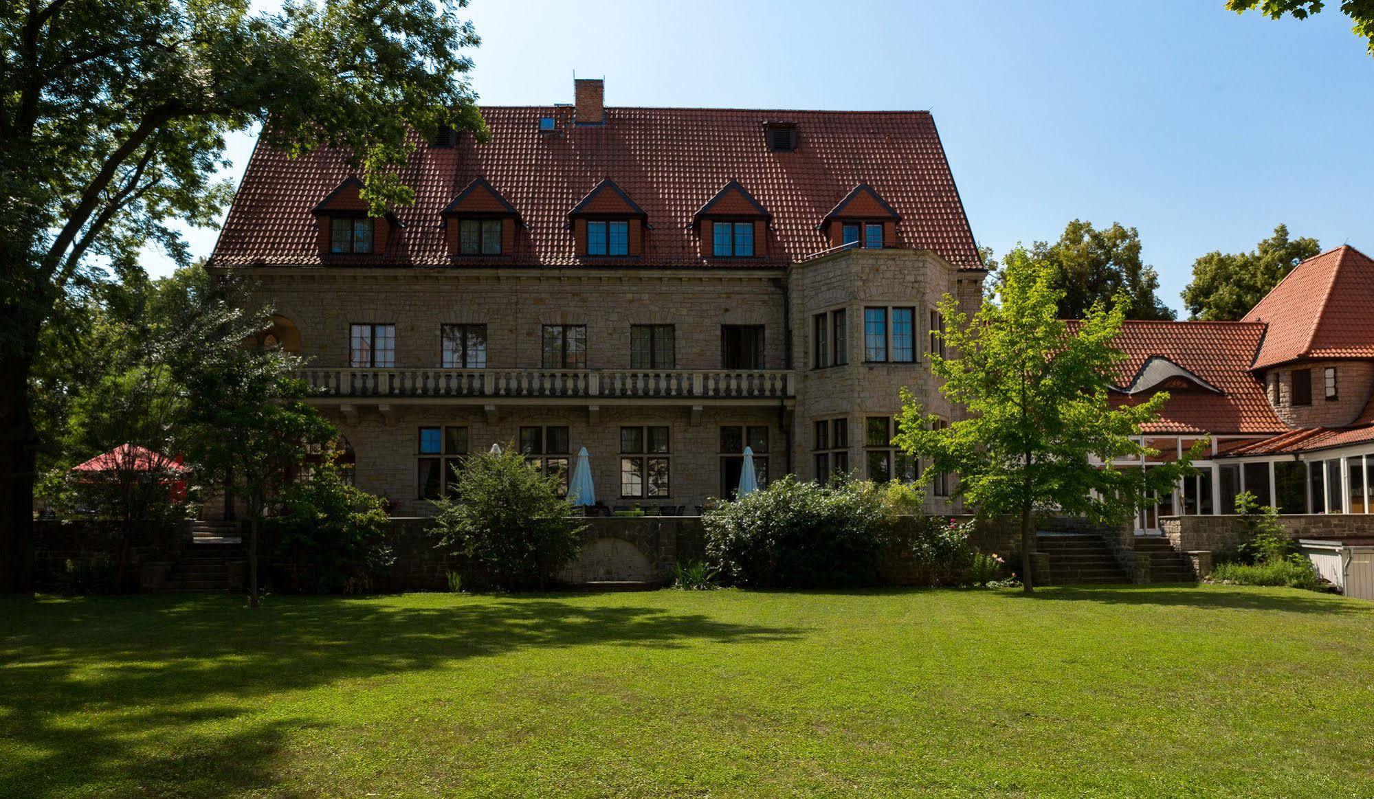 Parkhotel Unter Den Linden Халберщат Екстериор снимка